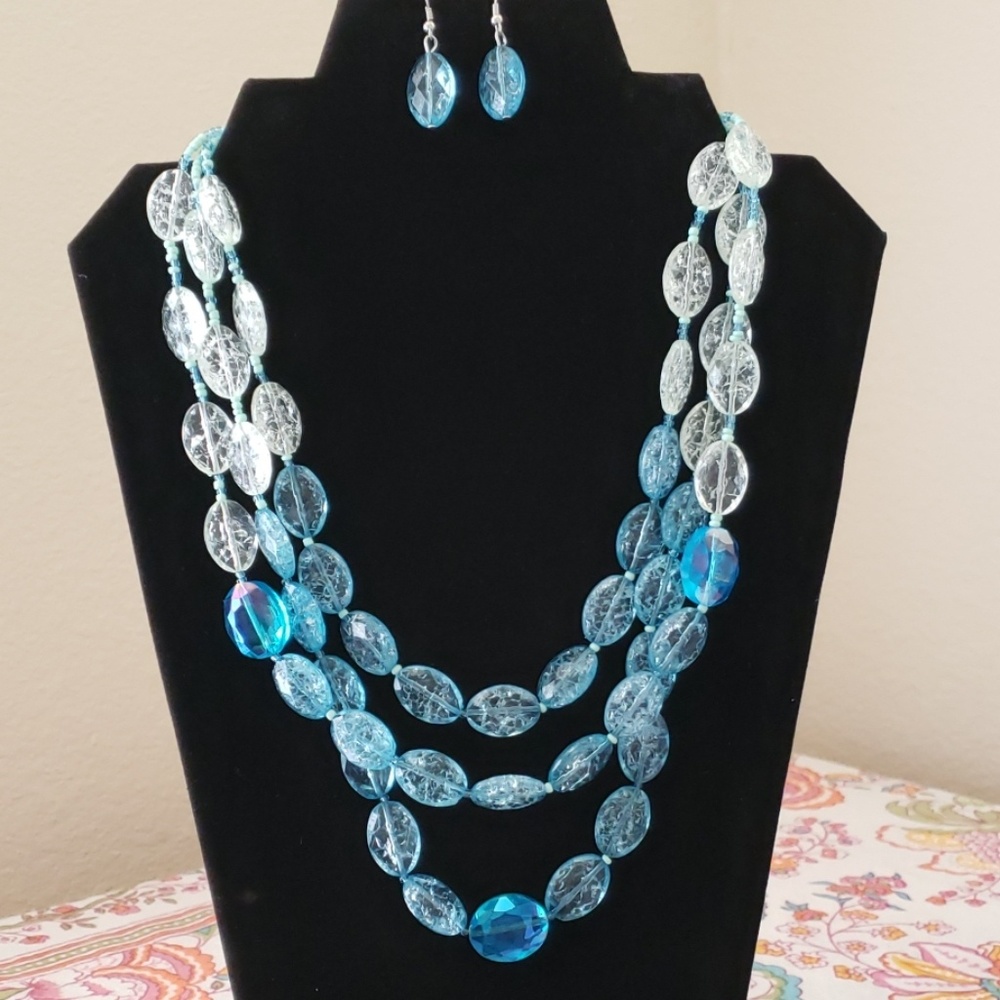 3 tiered blue & white bead necklace & earring